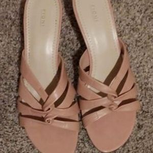 Low Heel Sandal